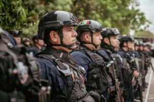 Policías