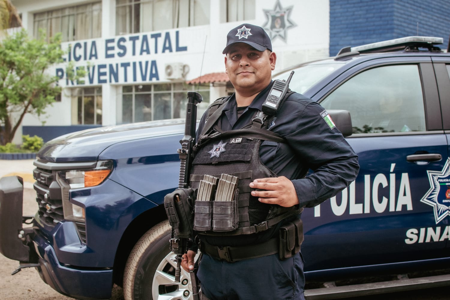Policía