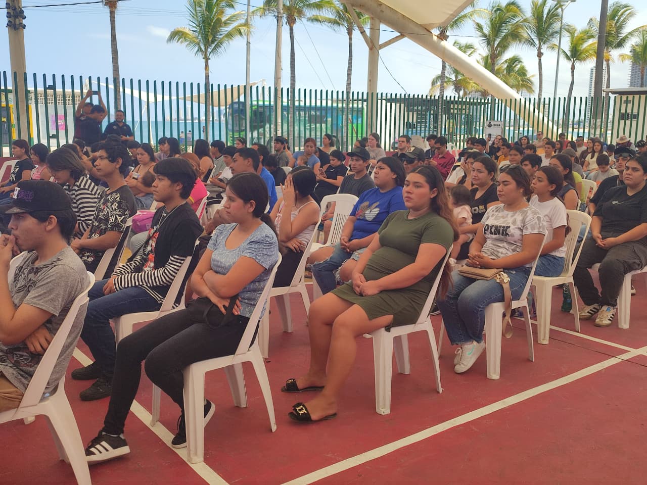 Presentan en Mazatlán iniciativa Jóvenes Unen al Barrio