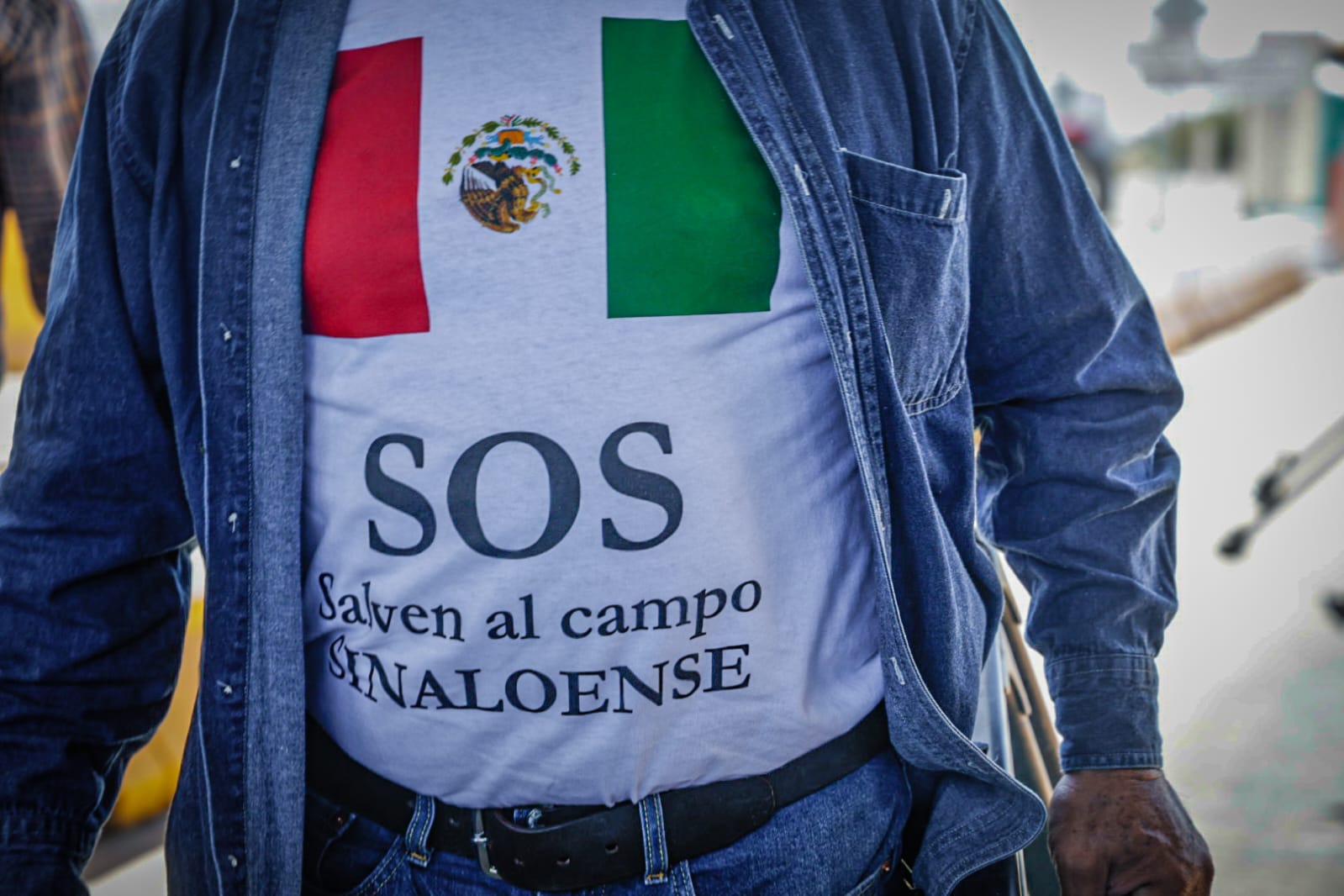 Productores agrícolas bloquean parcialmente la caseta de El Pisal, en Navolato