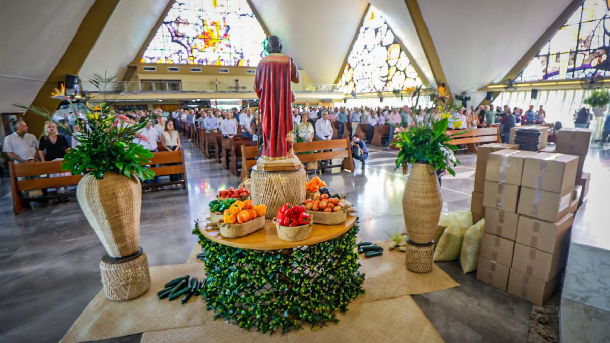 productores de culiacan celebran misa por dia del agricultor ofrenda
