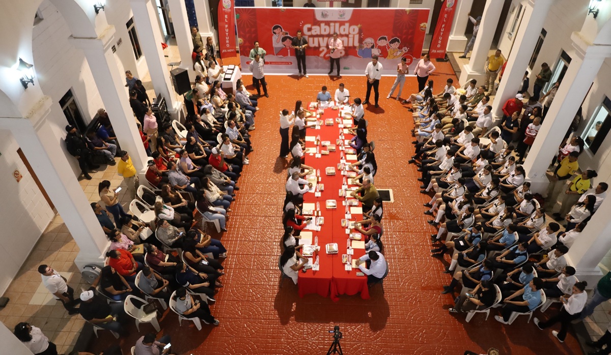 Reconocen a integrantes del Cabildo Juvenil 2026 en Navolato