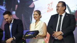 reconocen trayectoria de 376 docentes y trabajadores de la educacion alcaldesa