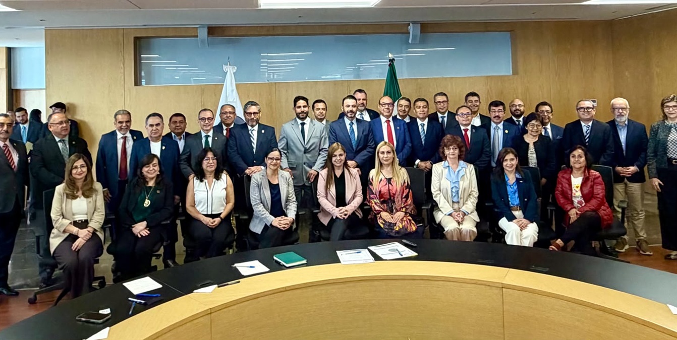 Rector de la UAS expone crisis financiera ante la Anuies y ASF