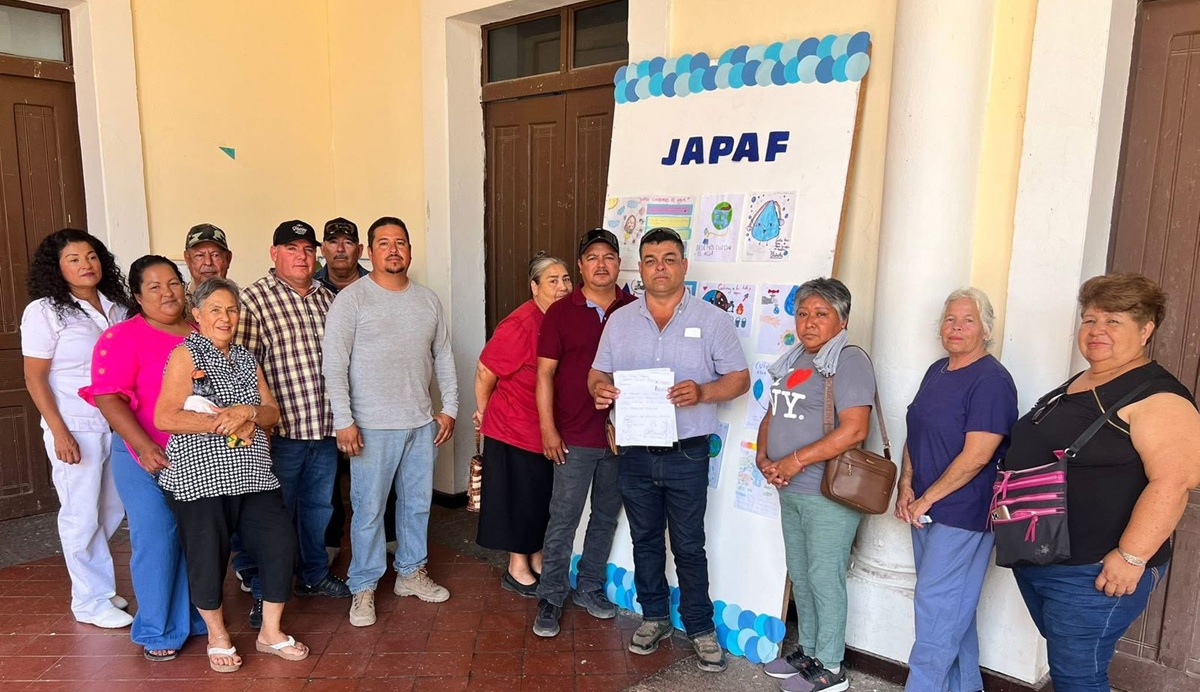 Habitantes de Estación Hoyancos entregan oficio a Japaf