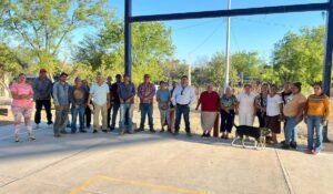 Habitantes de Estación Hoyancos