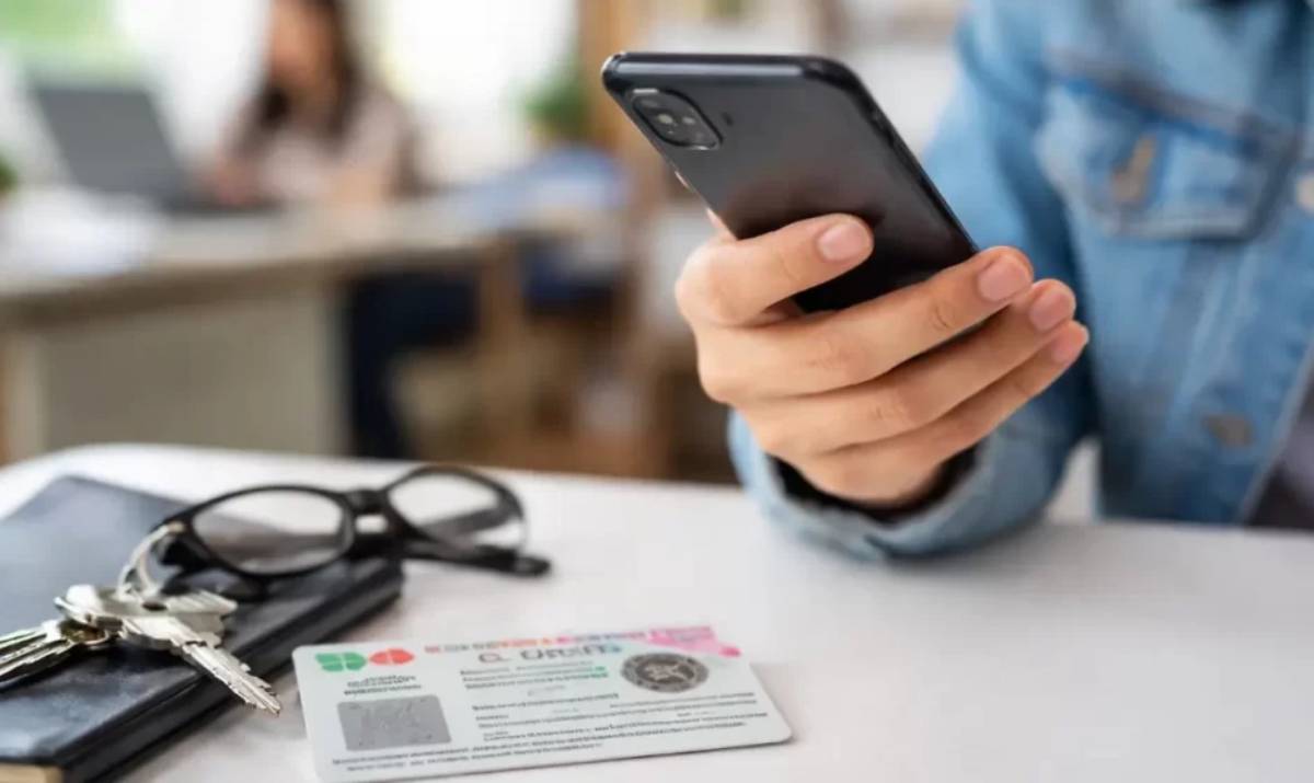 Bancos exhortan a clientes a vincular su celular con la CURP antes del 30 de junio