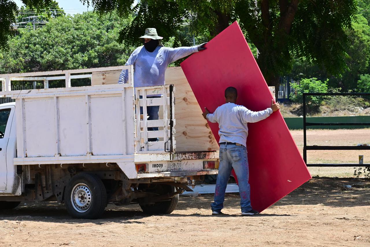 Rehabilitación de cancha de futbol en Unidad Deportiva Sahop, en Mazatlán