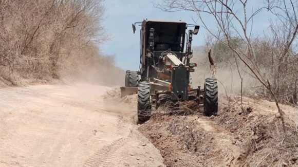 Rehabilitan caminos, calles y espacios públicos en Camacho y El Venadillo, en Mazatlán, Sinaloa