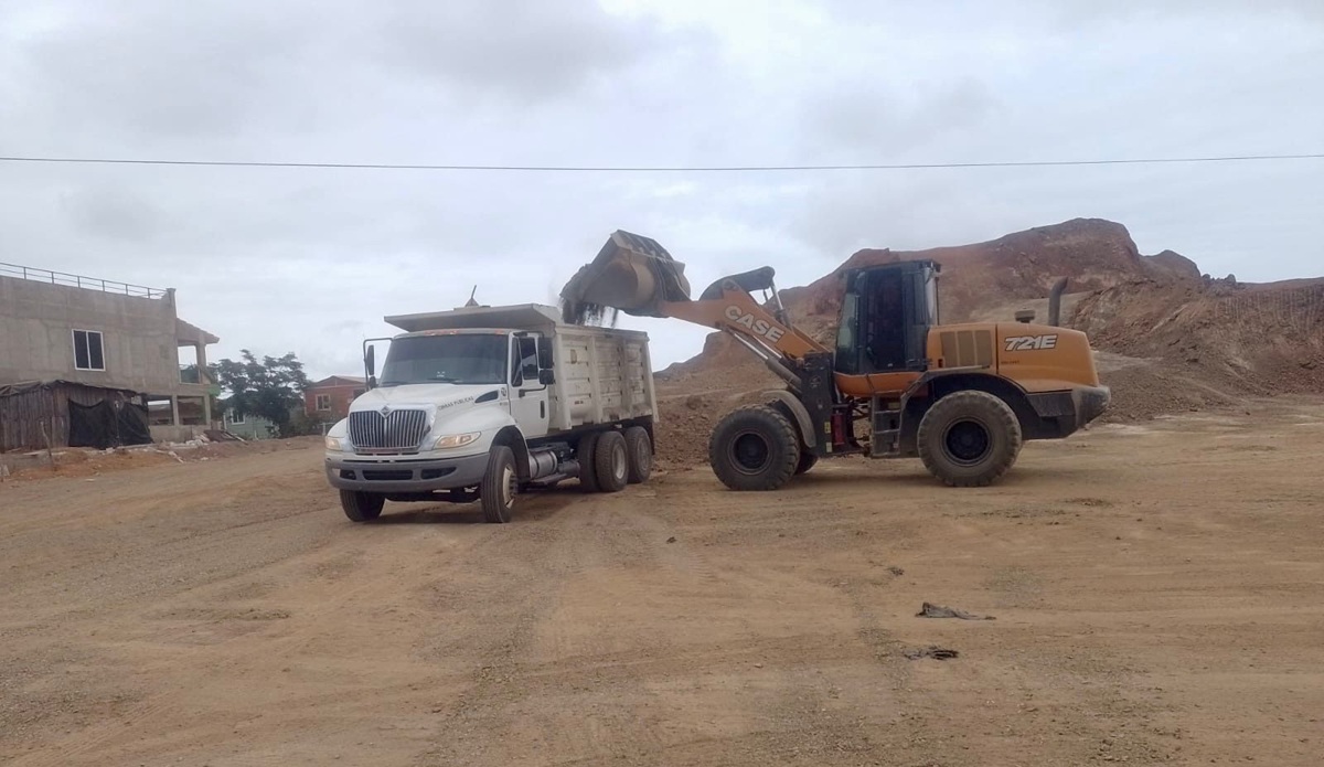 Rehabilitación de caminos en zona rural de Mazatlán