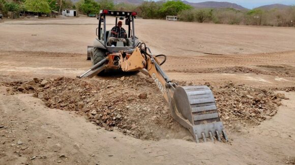 Mazatlán, Sinaloa acelera mejoras en comunidades rurales; rehabilitan caminos clave para productores y familias