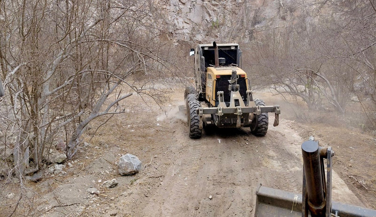 Rehabilitación de caminos en zona rural de Mazatlán