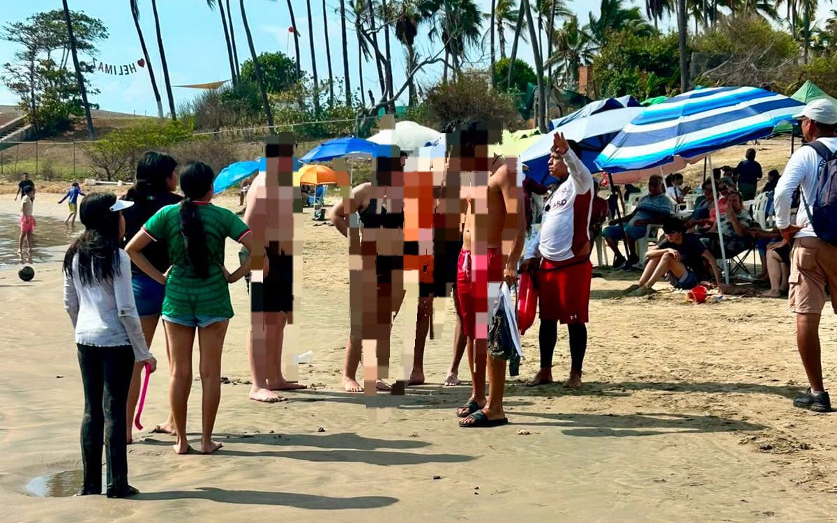 Bañistas son rescatados por salvavidas en Mazatlán