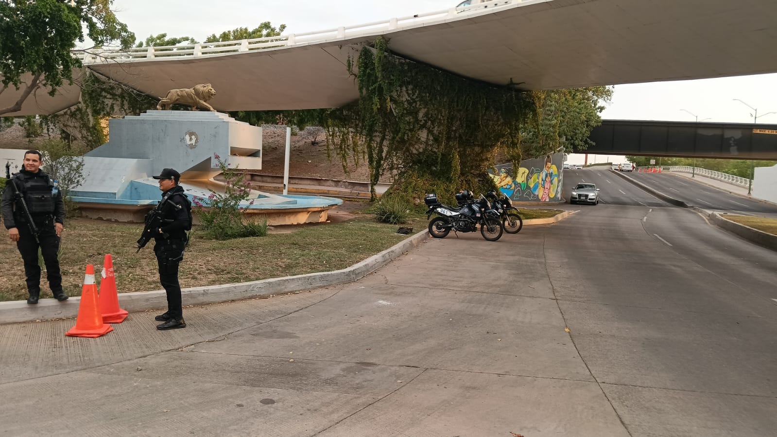 Restringen acceso vehicular a La Canasta, en Culiacán