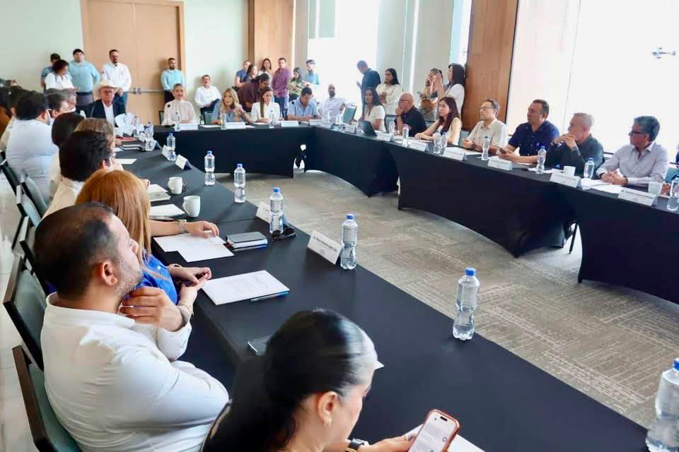 Reunión de la Comisión de Turismo del H. Congreso del Estado de Sinaloa en Mazatlán