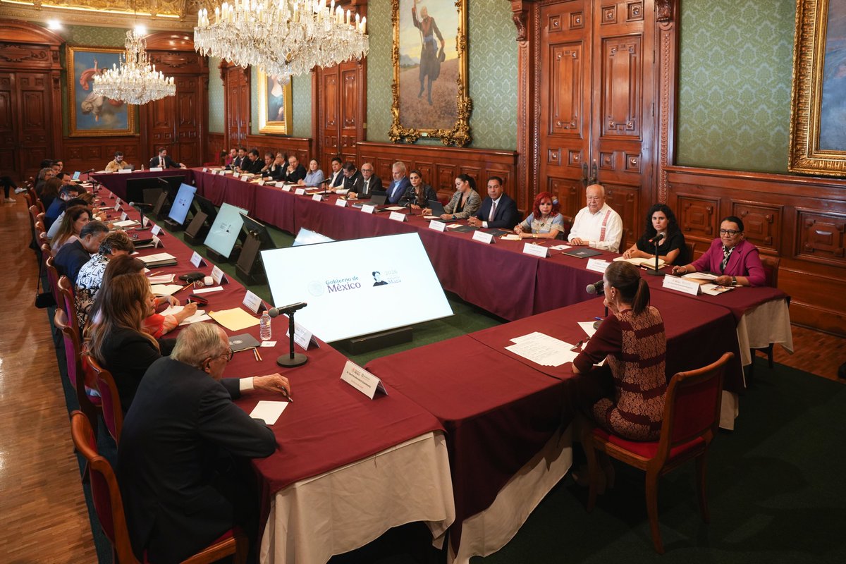 Claudia Sheinbaum Pardo y en reunión con gobernadores sobre el IMSS Bienestar