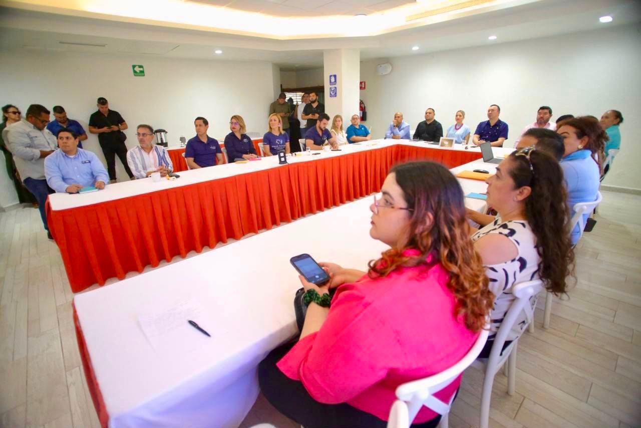 Reunión sobre estrategias de promoción turística en Mazatlán