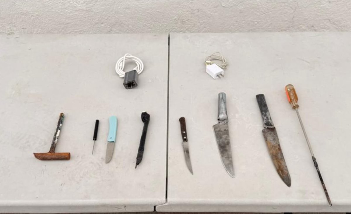 Cargadores para celular y puntas, aseguran este sábado en el Penal Aguaruto en Culiacán
