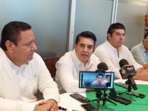 Ricardo Madrid Pérez en Salvador Alvarado