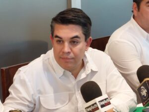 Ricardo Madrid Pérez en Salvador Alvarado