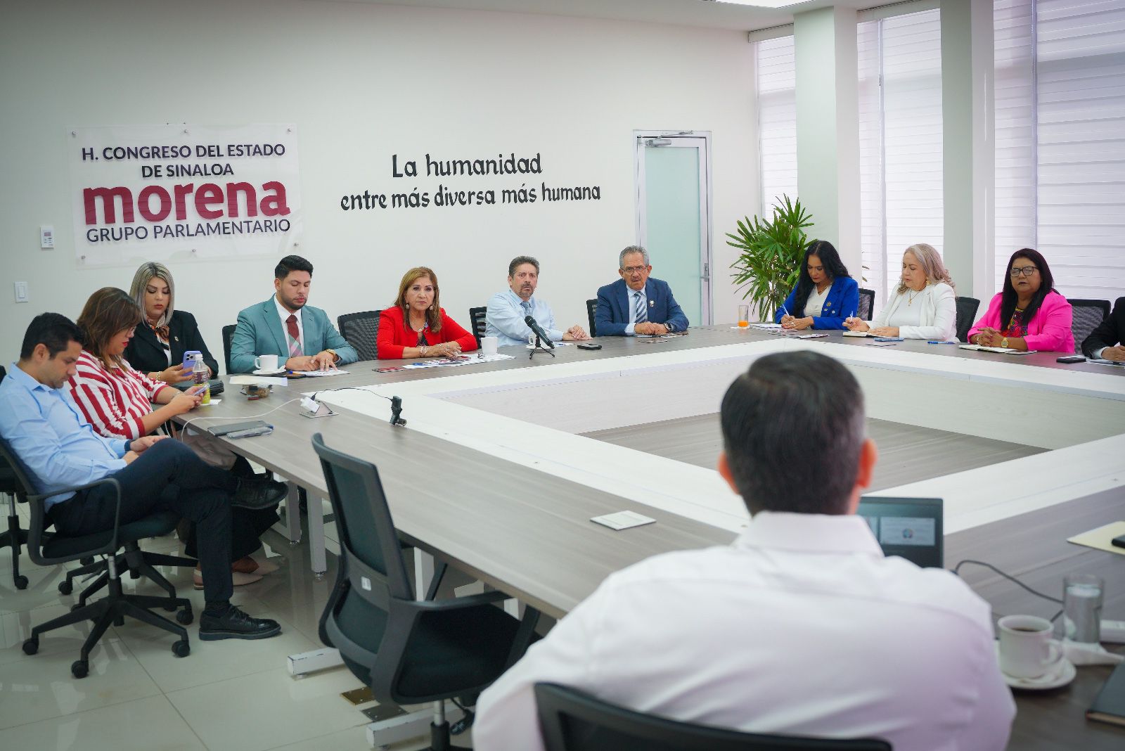 Richard Millán, alcalde de Elota, se reúne con diputados de Morena