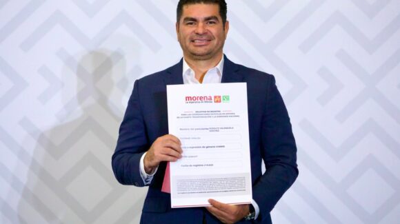 “Que me apoyen y en su momento postularme para gobernador”: Rodolfo Valenzuela se registra en el proceso interno de Morena