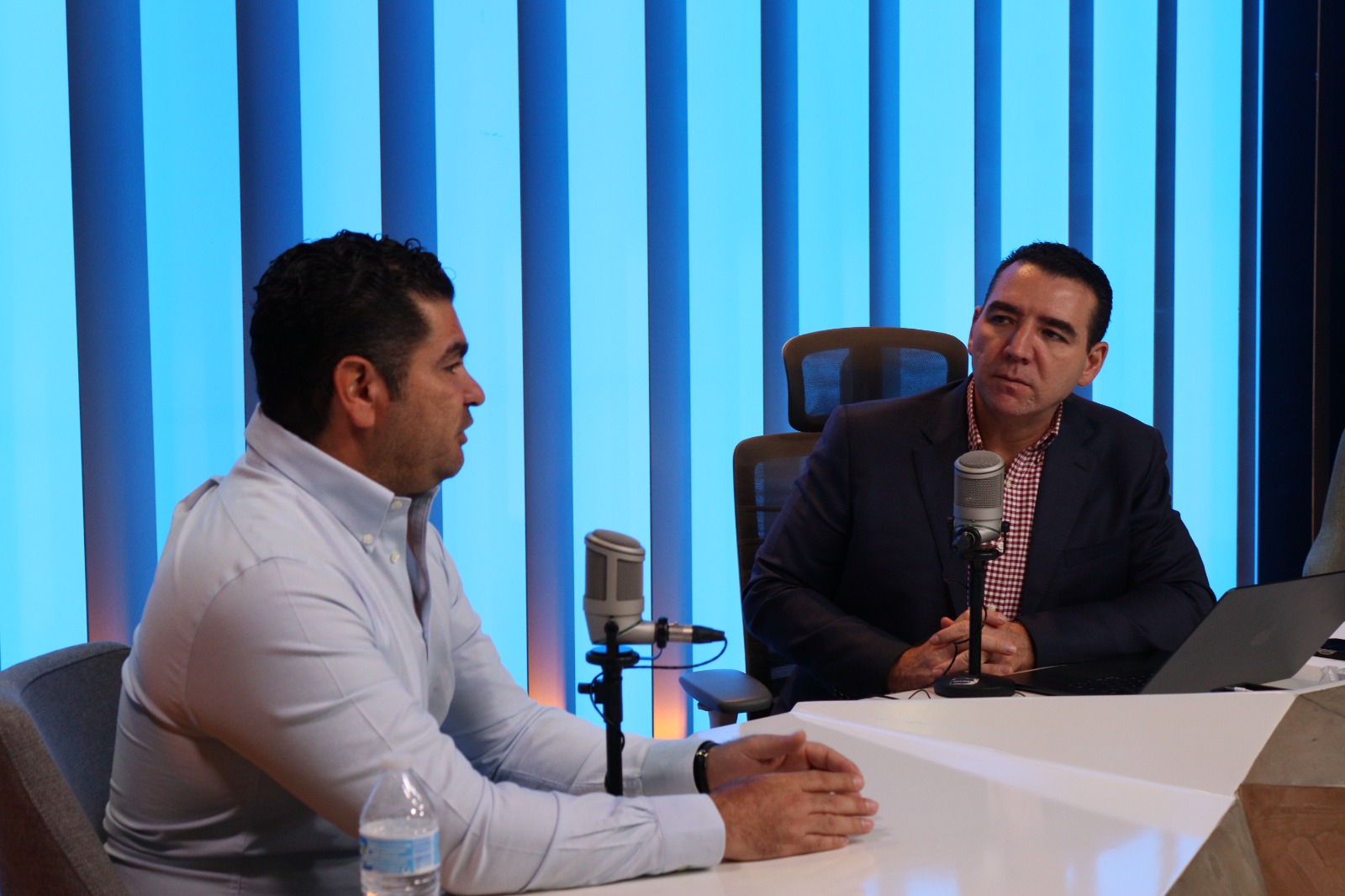 Rodolfo Valenzuela Sánchez con Luis Alberto Díaz en Los Noticieristas