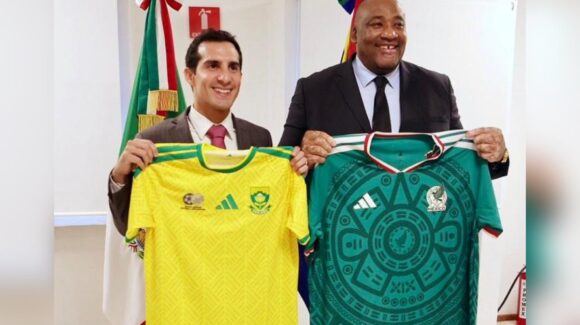 Rommel Pacheco recibe al Ministro de Deporte de Sudáfrica, previo al Mundial 2026