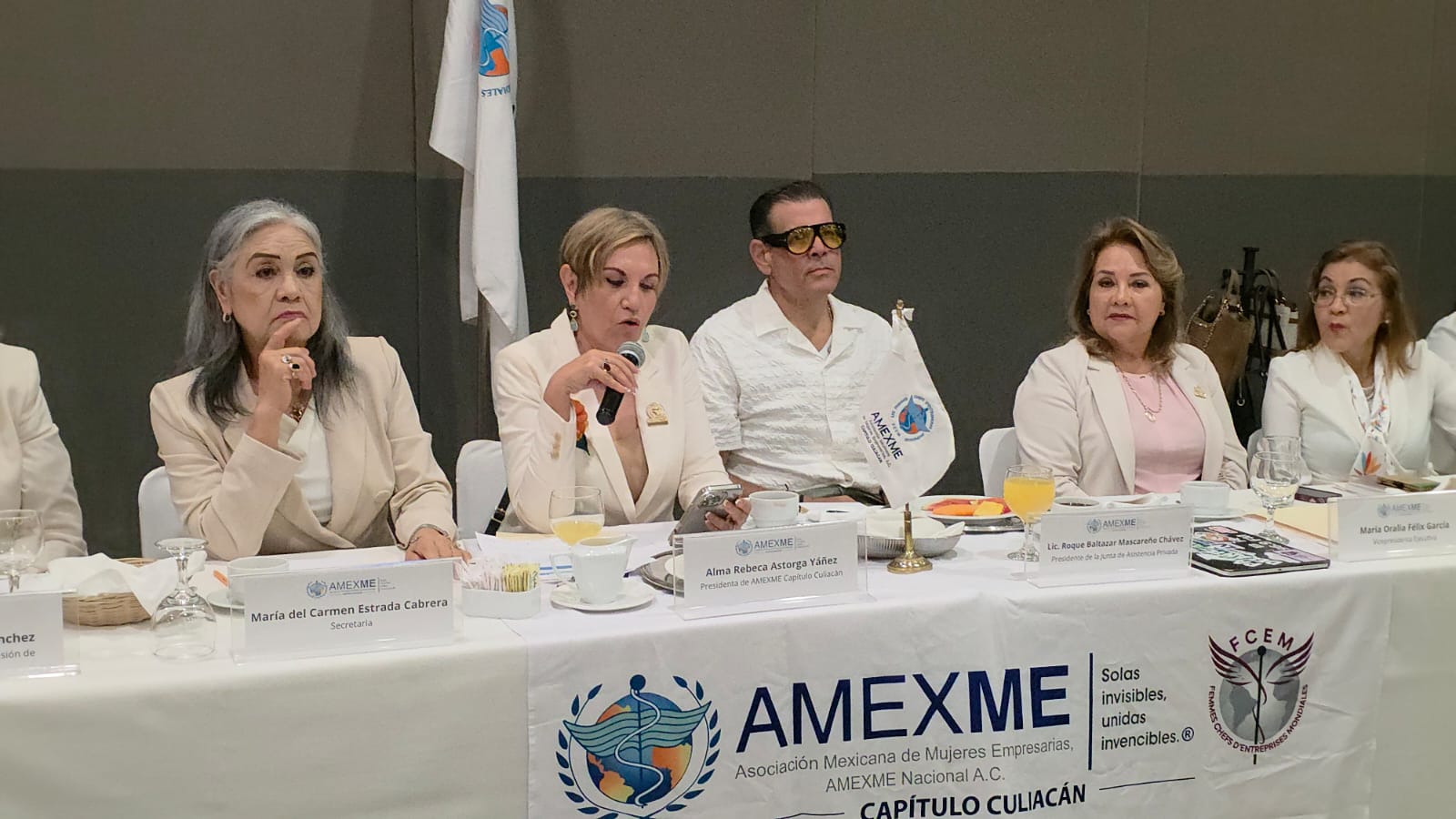 Alma Rebeca Astorga Yáñez con Roque Mascareño Chávez