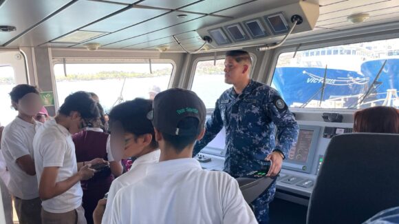 Buques, vehículos tácticos y binomios caninos: así acercó la Marina sus operaciones a estudiantes y familias en Mazatlán, Sinaloa