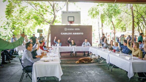 Pavimentación y mejoramiento en los servicios públicos, las peticiones ciudadanas durante el Cabildo Abierto celebrado en Imala, Culiacán