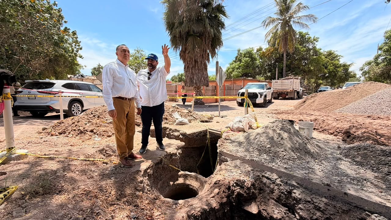 Socavón en Ahome