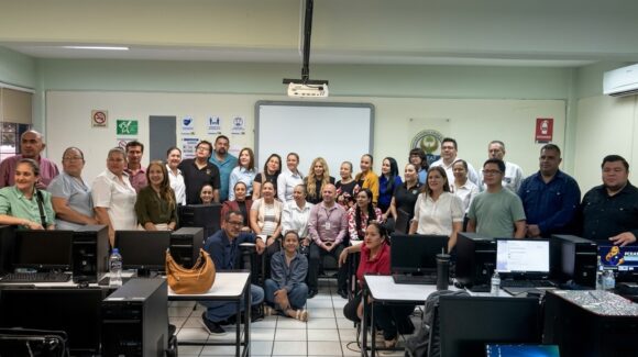 Imparte UAS talleres de planeación bimodal 50/50 a 216 docentes
