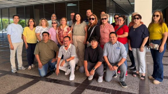 No han recibido anticipos; textileros y papeleros en Sinaloa prevén retraso en entrega de uniformes y útiles gratuitos