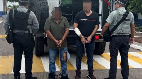 Trasladan vía aérea a Misael “N”, alias “El Güero Pink”, y a Hilario “N”, exjefe policiaco de Escuinapa, de Culiacán al penal del Altiplano en el Edomex