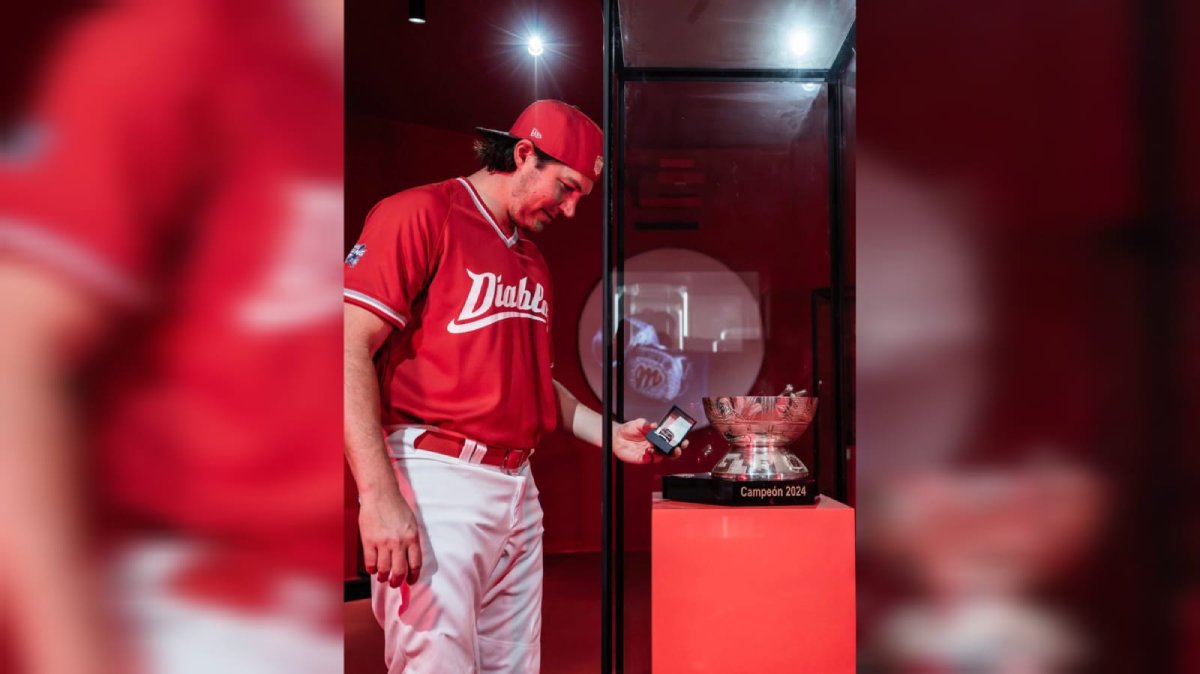 trevor bauer regresa a los diablos rojos