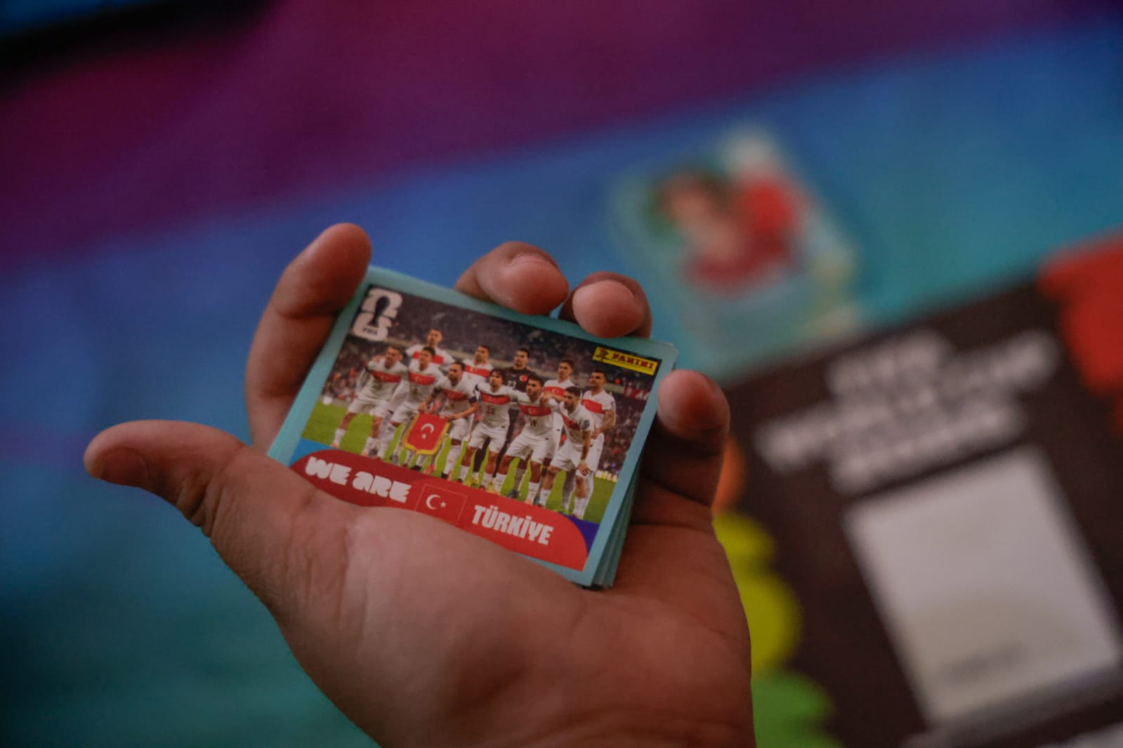 Lotería futbolera e intercambio de estampas del Mundial en Plaza Fiesta, Culiacán