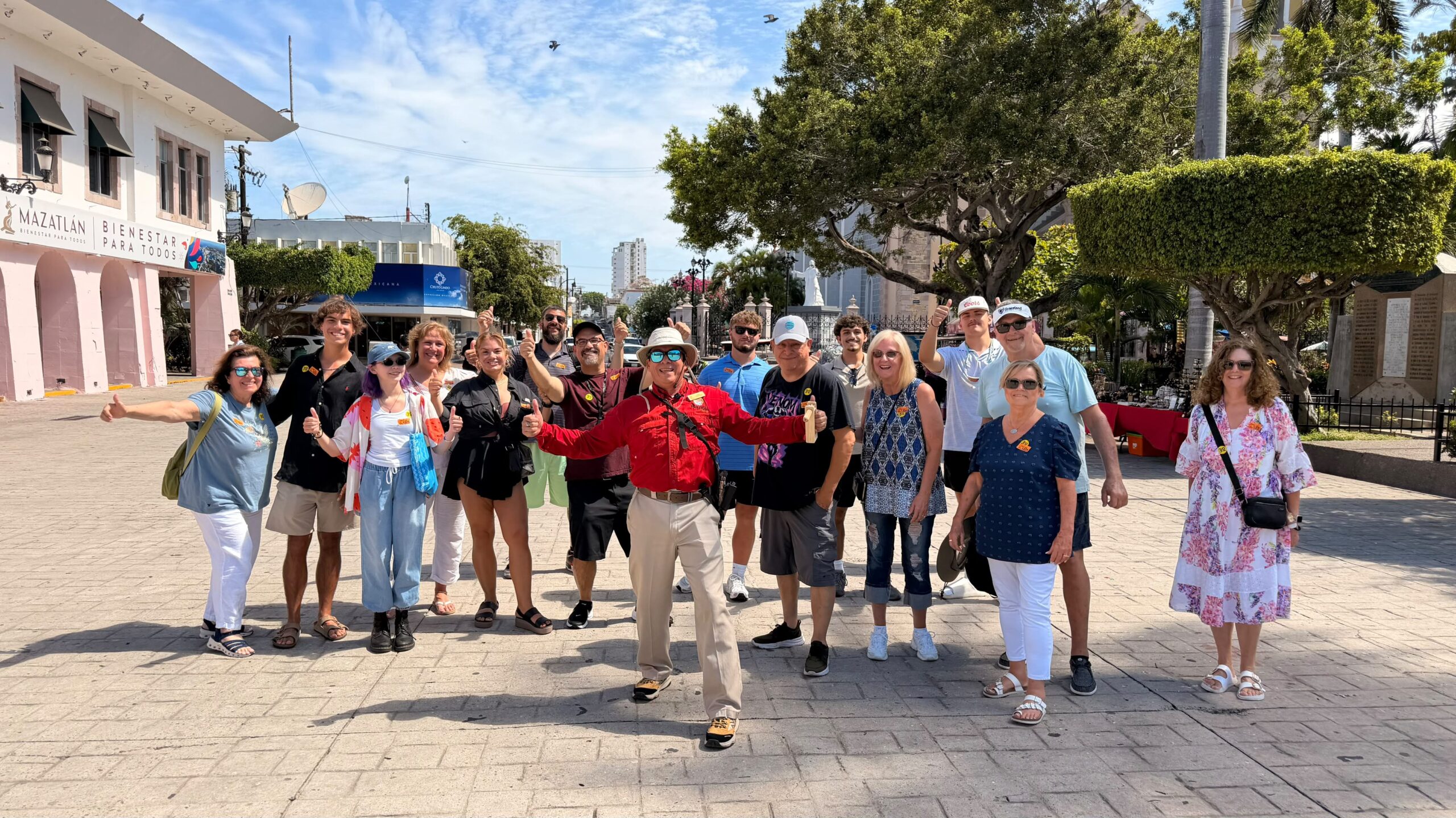 Turistas internacionales llegan a Mazatlán