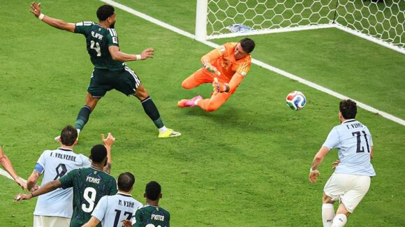 Uruguay es sorprendido por Arabia Saudita, pero rescata el empate en su debut en el Mundial 2026