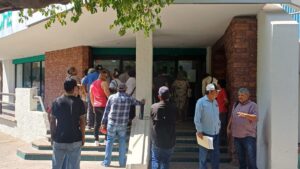 usuarios se han registrado contra los altos cobros de la cfe en los mochis lugar