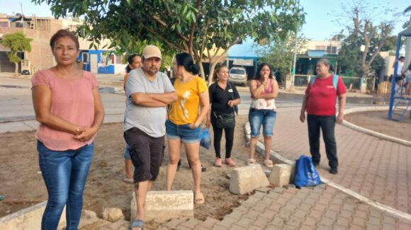 Vecinos de Alborada, en Mazatlán, Sinaloa, denuncian apagones constantes y pérdidas por fallas en el suministro eléctrico