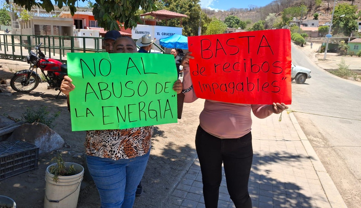 Vecinos de Jesús María toman caseta de El Limón de los Ramos por altos cobros de luz