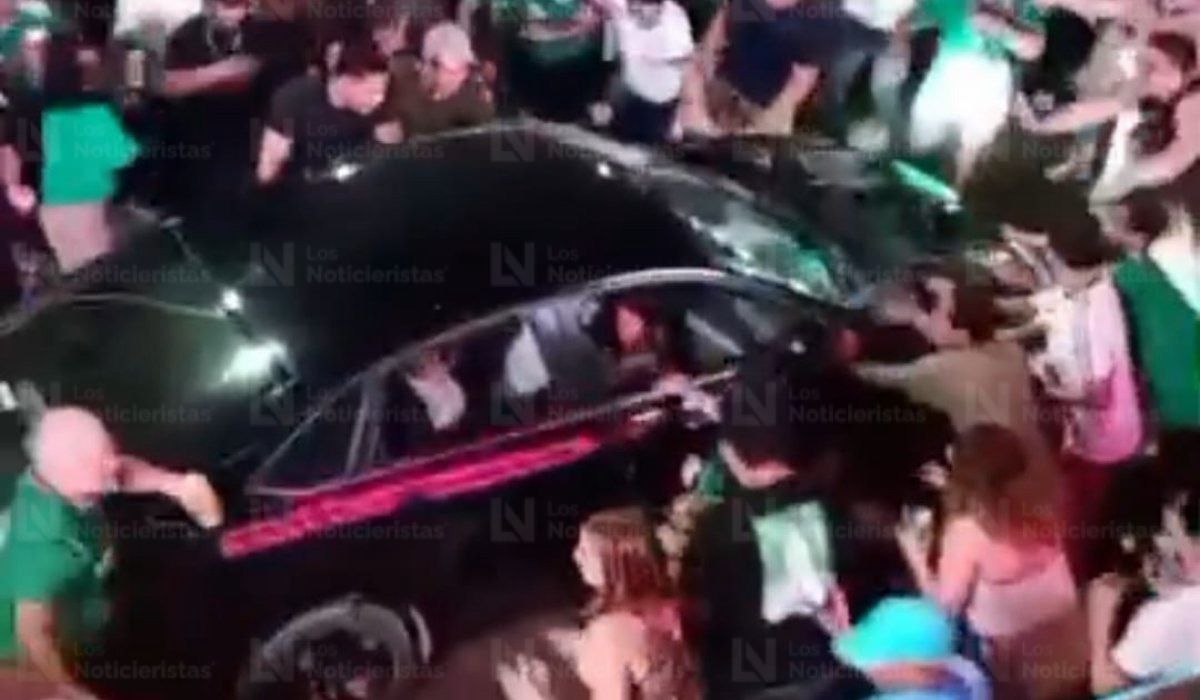 Vehículo embiste a multitud en Los Cabos durante festejo por el triunfo de la Selección Mexicana