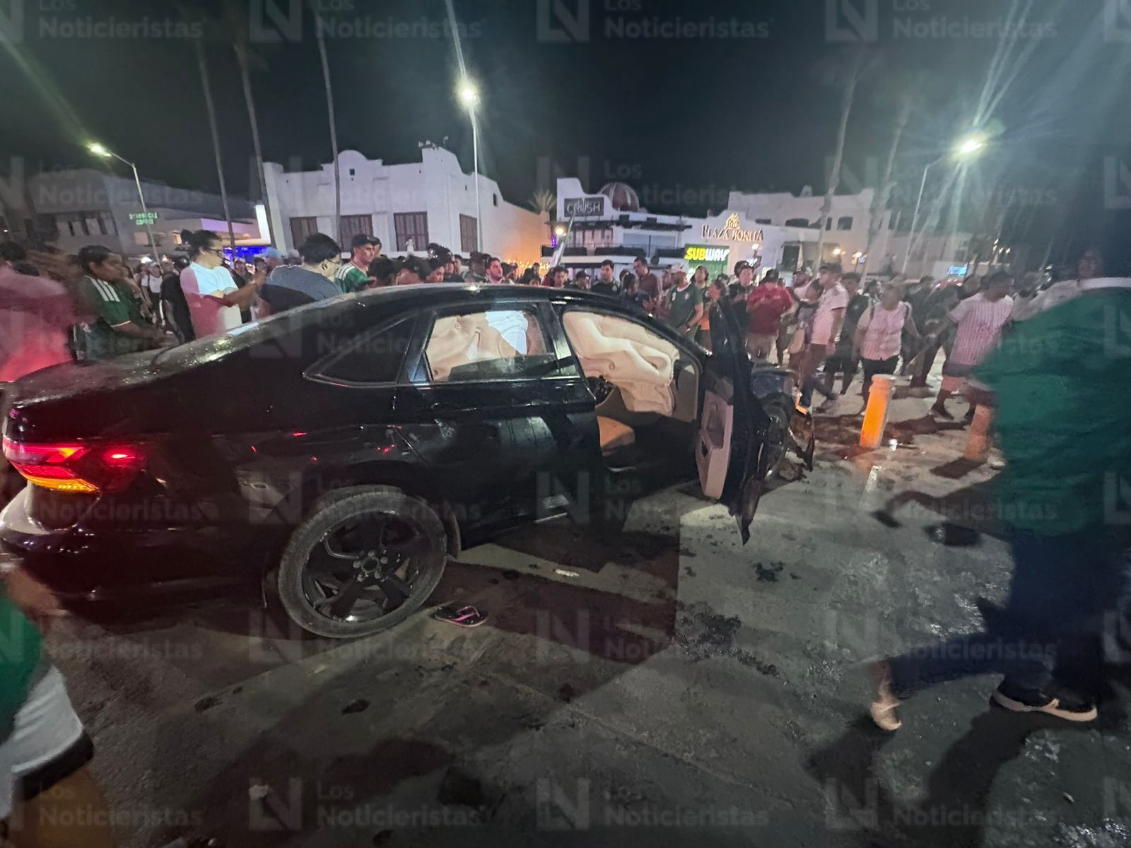 Vehículo embiste a multitud en Los Cabos durante festejo por el triunfo de la Selección Mexicana