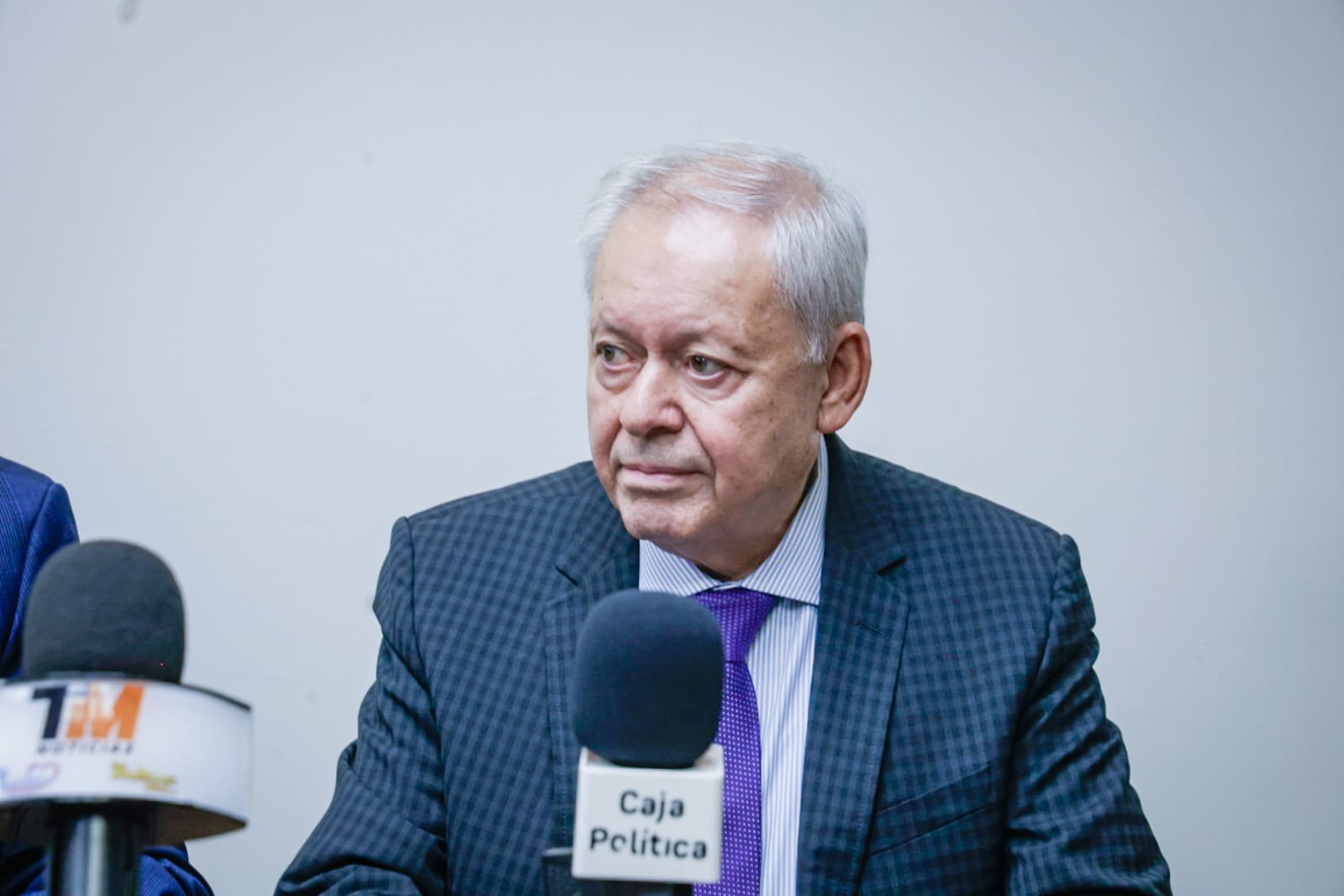 Víctor Antonio Corrales Burgueño, diputado del PAS