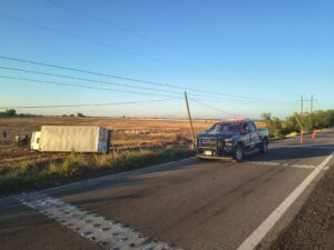 Volcadura en la México 15, Guasave
