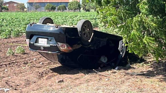 Muere un hombre; una menor y una mujer resultan lesionadas tras volcadura rumbo a Palos Blancos, en Guasave, Sinaloa