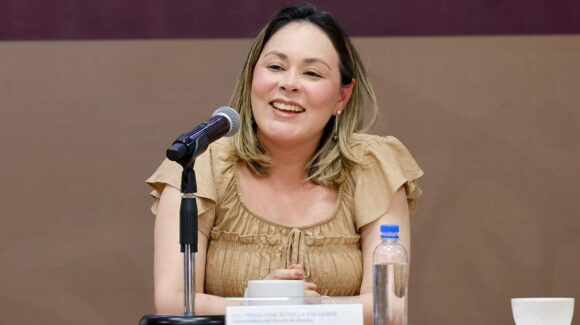 “Está muy bien, se va a cumplir con el reposo”: Cuitláhuac sobre salud de gobernadora tras dar a luz
