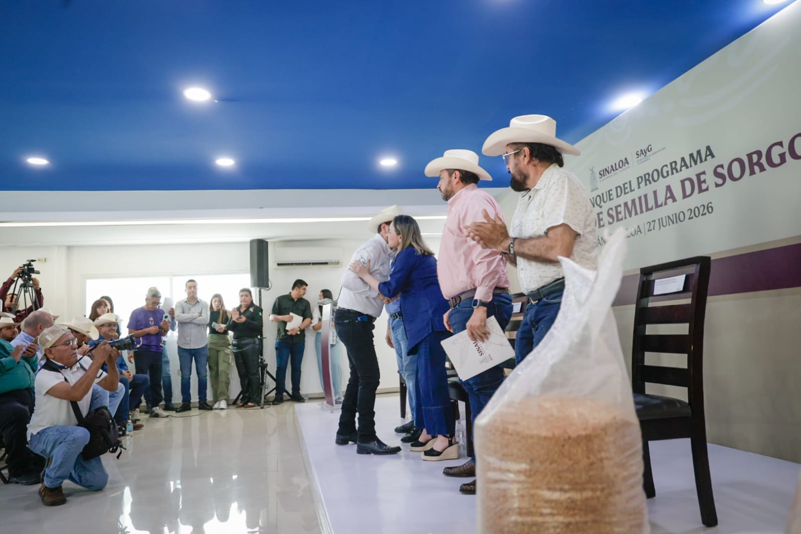 Arranca entrega de semilla de sorgo en Sinaloa