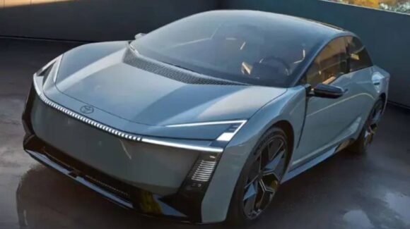 Toyota Corolla 2027 rompe con el sedán tradicional